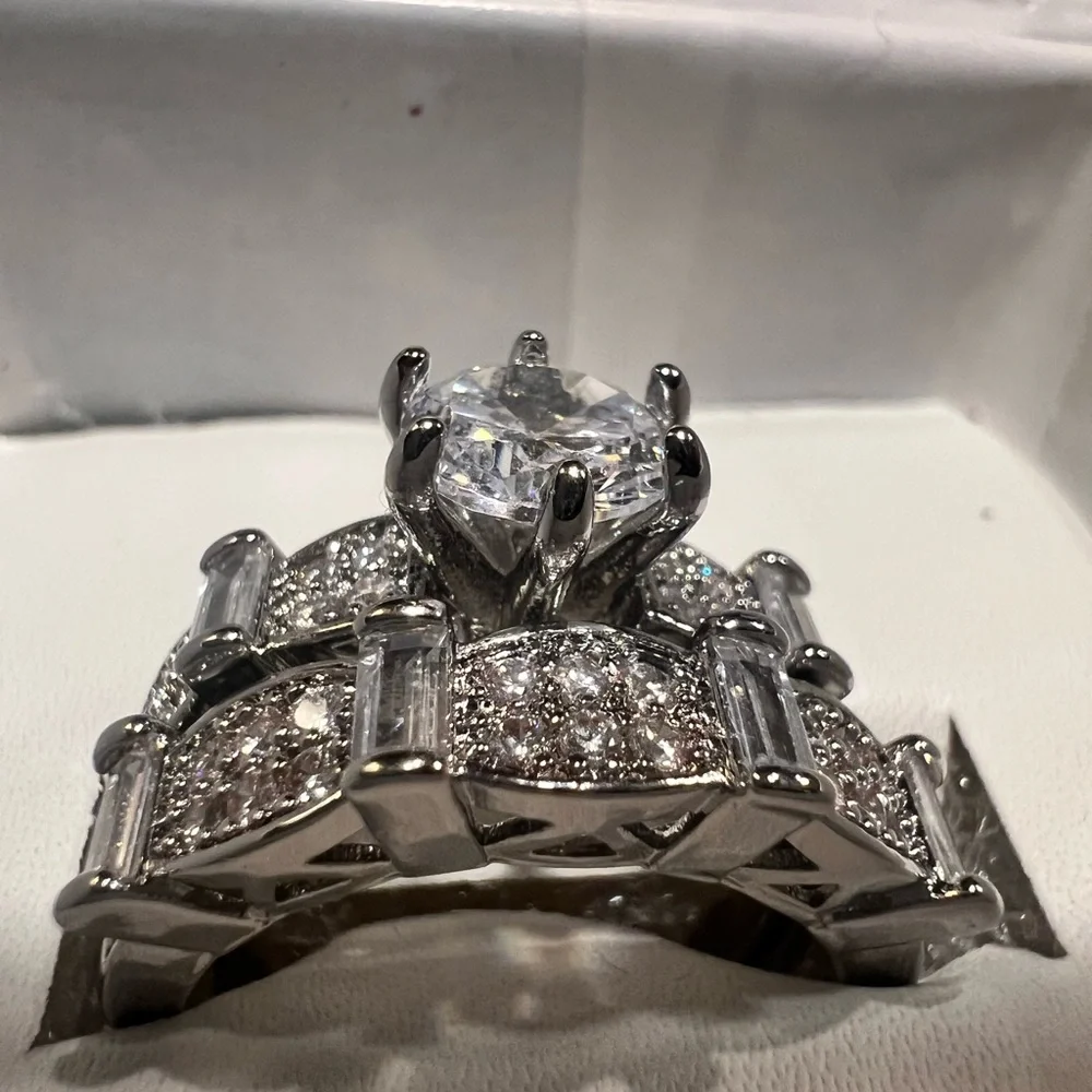 Wedding Ring/Engagement Set - Picture 3 of 9